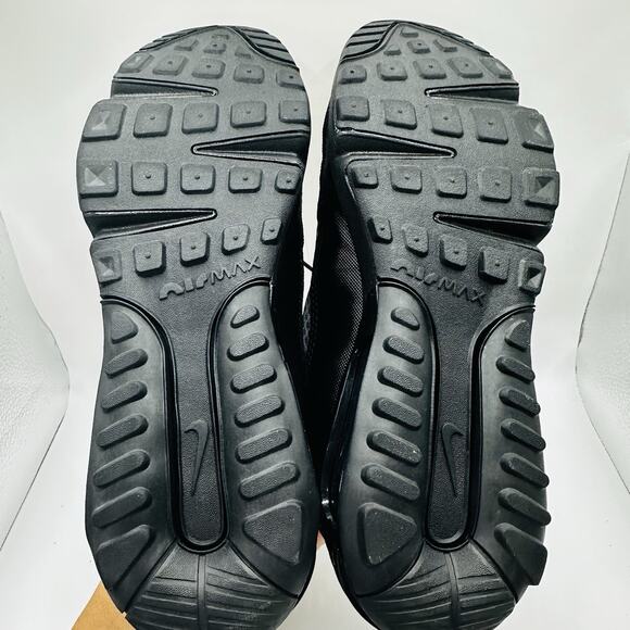 Size 4.5 (GS) - Nike Air Max 2090 Low Black Wolf Grey - CJ4066-001 (Women’s 6) - Picture 5 of 6